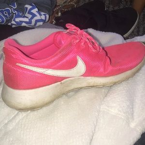 Pink nike